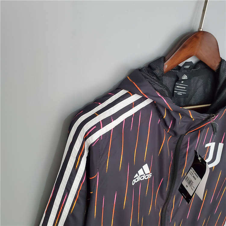Juventus 21-22 Black Jacket Windbreaker - Official Replica 17430