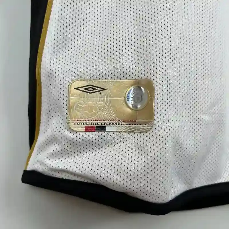 2001-2002 Manchester United Retro Kit – 100th Anniversary Edition (Reversible)