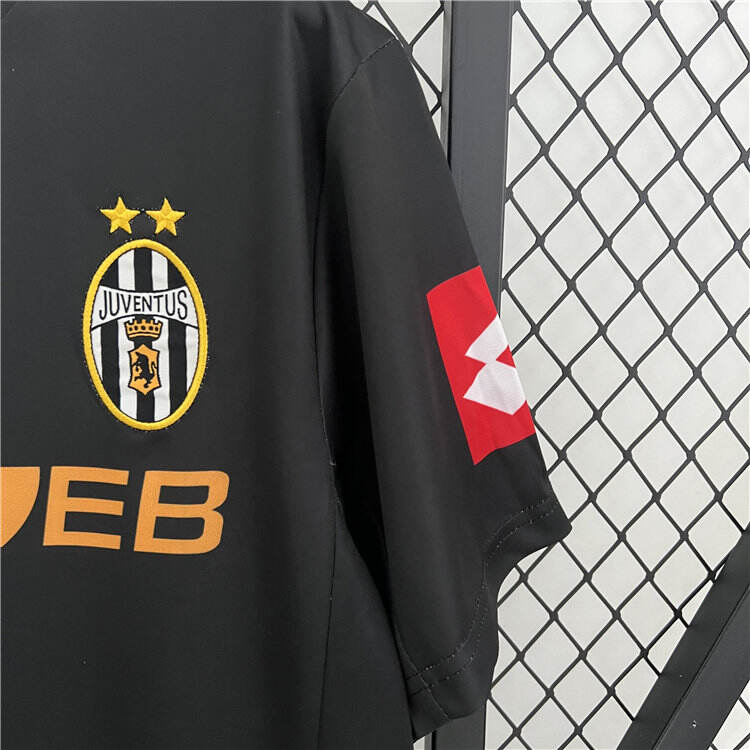 0102 Juventus Retro Soccer Football Shirt - Official Replica 52