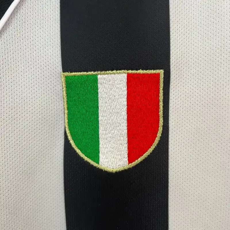 2002-2003 Juventus Jersey retro kit