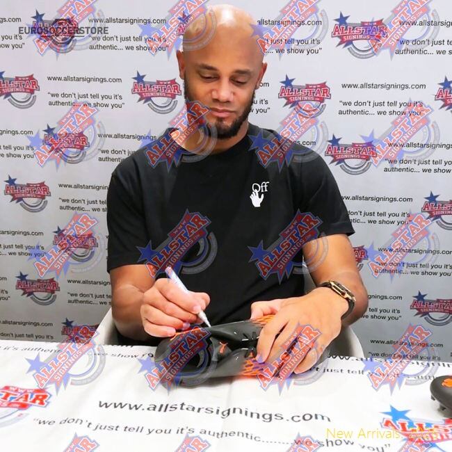 Authentic Manchester City Fc Kompany Signed Boot (framed) - Premium