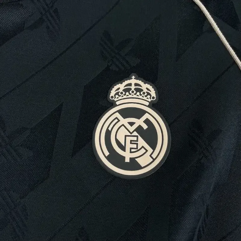 Real Madrid Black Retro Model Soccer retro kit