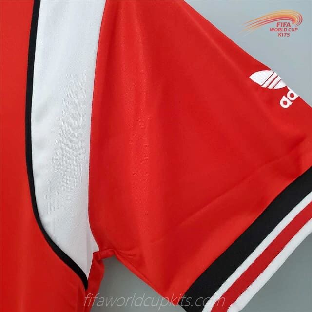 Manchester United 84-86 Home Football Kit