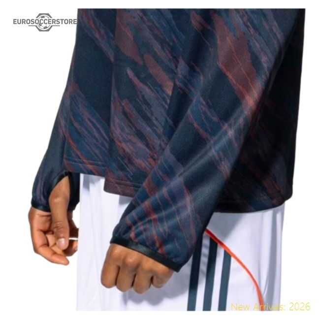 Luxury 2025-2026 Bayern Munich Pre-match Warm Top (black)