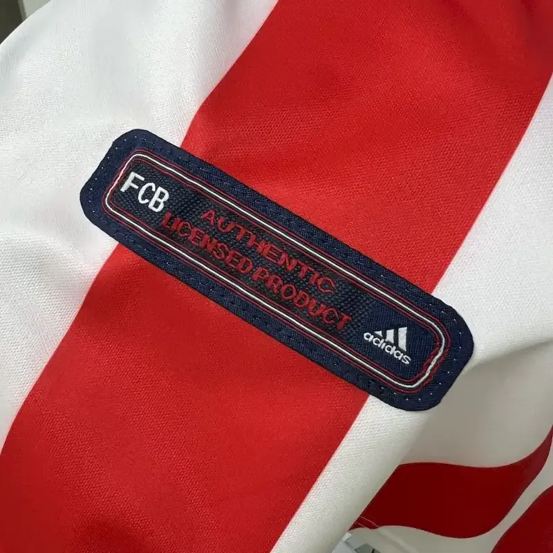 2000-2001 Bayern Munich Jersey retro kit