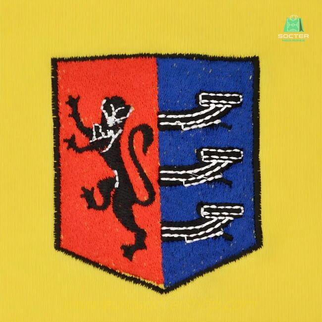 Ipswich Town 1970s Away Kids Retro Football Shirt