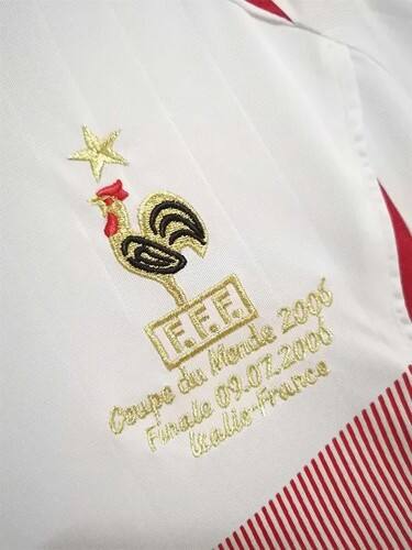 Official World Cup Visitante - Collectors Item - Team Spirit