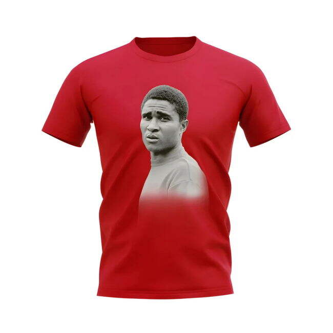 Eusebio Portugal Legend T-Shirt (Red) Euro Authentic Oranje