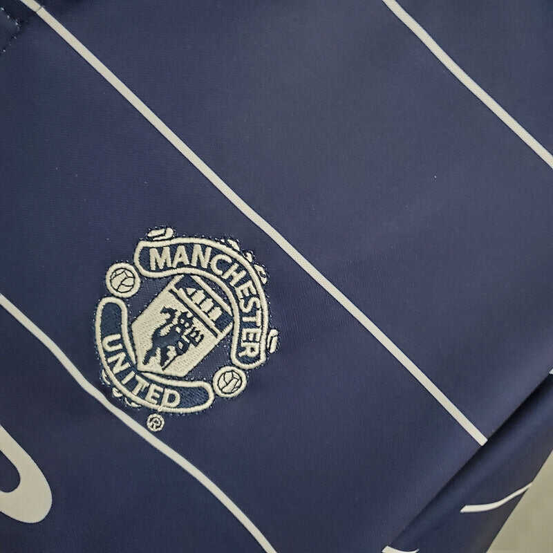 1999/00 Man United away kit