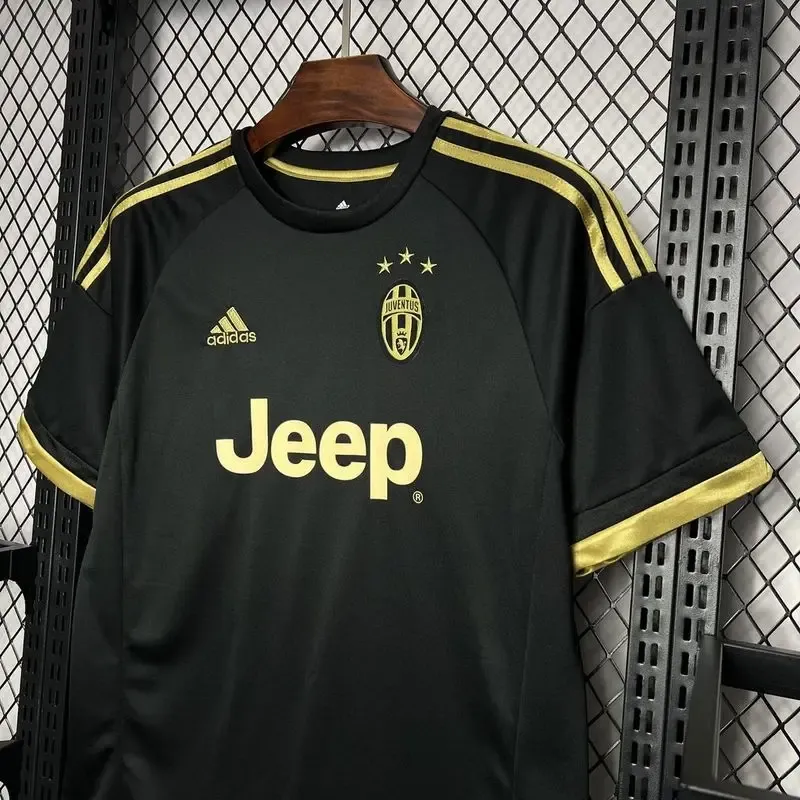 2015-2016 Juventus Third retro kit