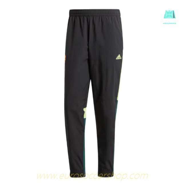2024 Manchester United Tracksuit Bottoms (Black)