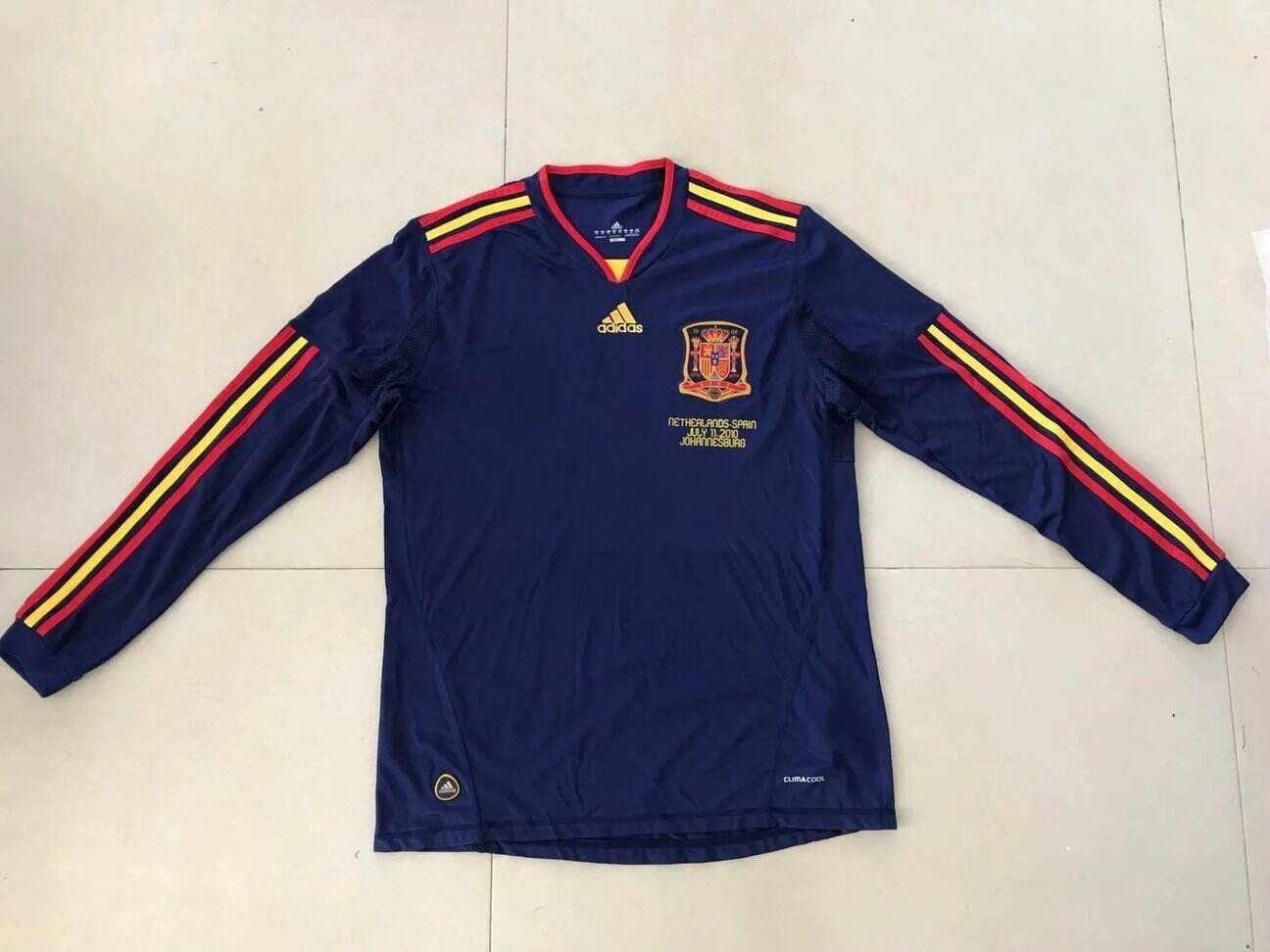 2010 Spain Away kit long sleeve