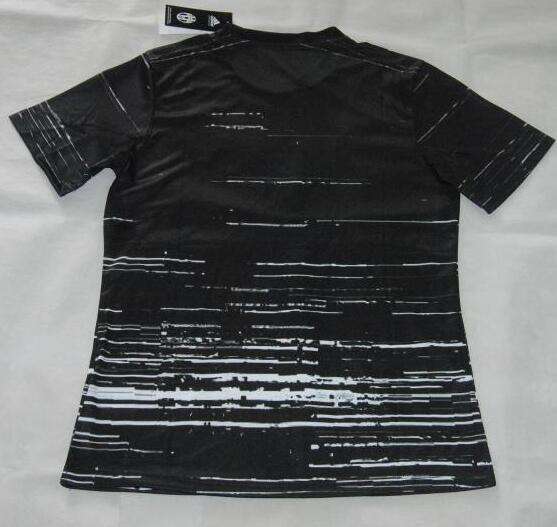 Juventus 2016-17 Training Shirt Black - Official Replica 17367