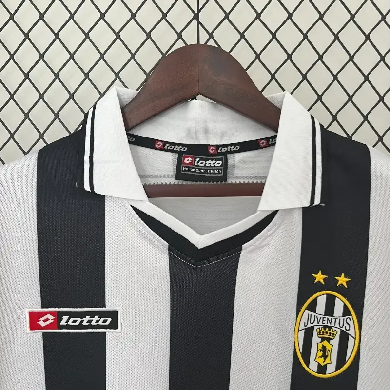 2001-2002 Juventus Jersey retro kit