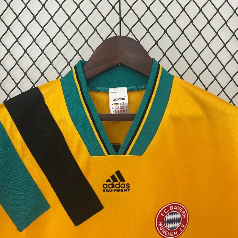 1993-1995 Bayern Munich Jersey retro kit