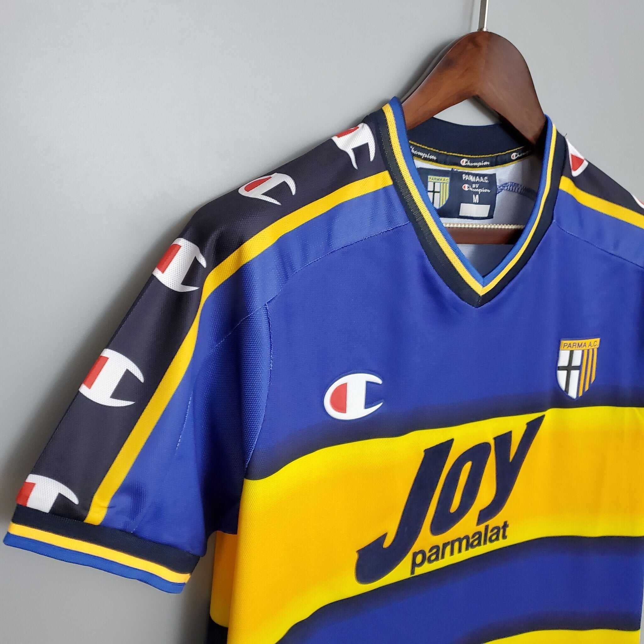 2001-2002 Parma Home kit