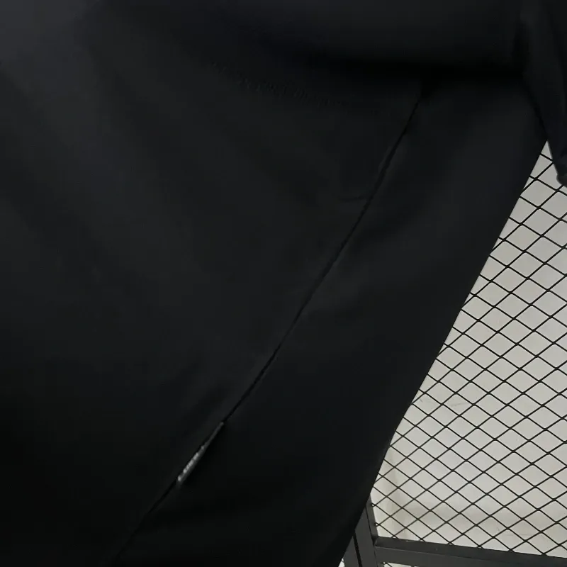 1998-1999 Manchester United Black Soccer retro kit