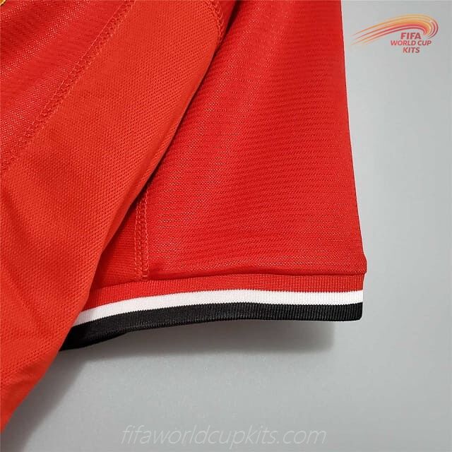 Manchester United 00-02 Home Football Kit