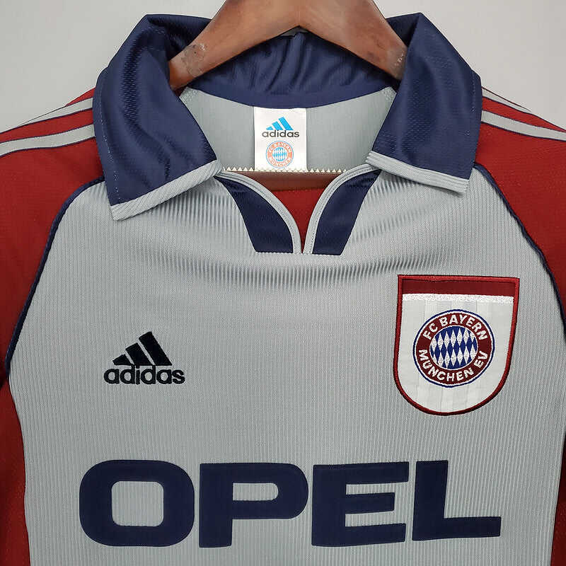 1998-1999 Bayern Munich Home kit