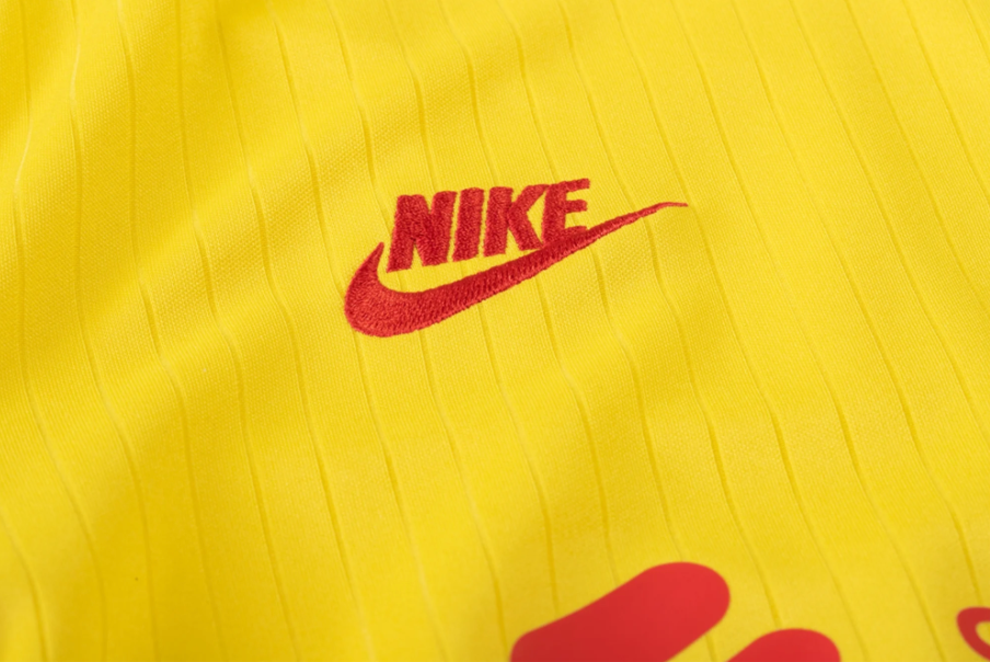 Eye-catching Adult Authentic Liv Midfield Maestro Third Jersey 2021