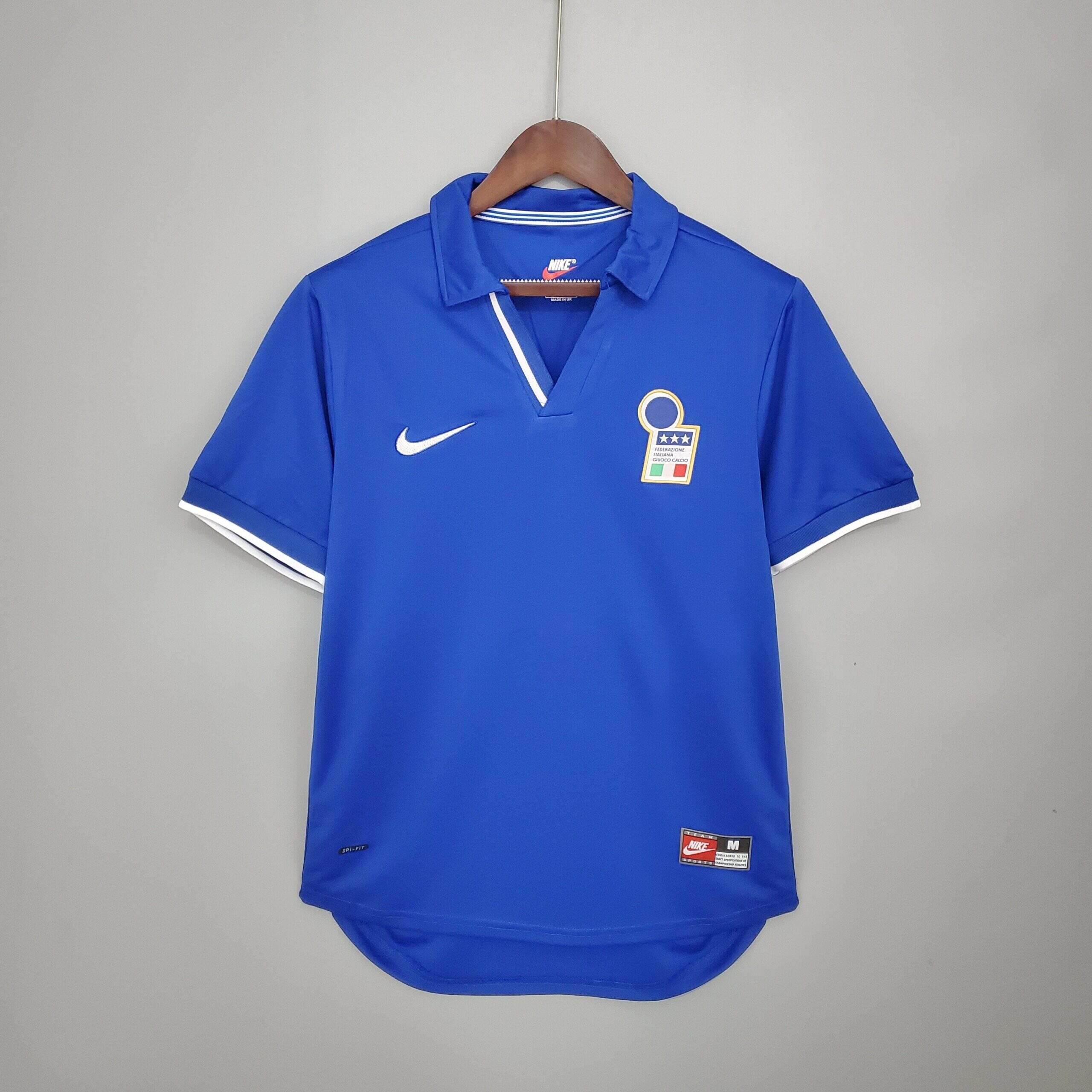 1998 Italy Home kit