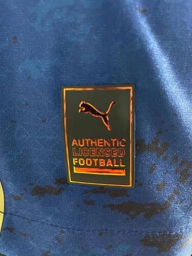 Manchester City Official Camiseta - Game Day Essential - Continental