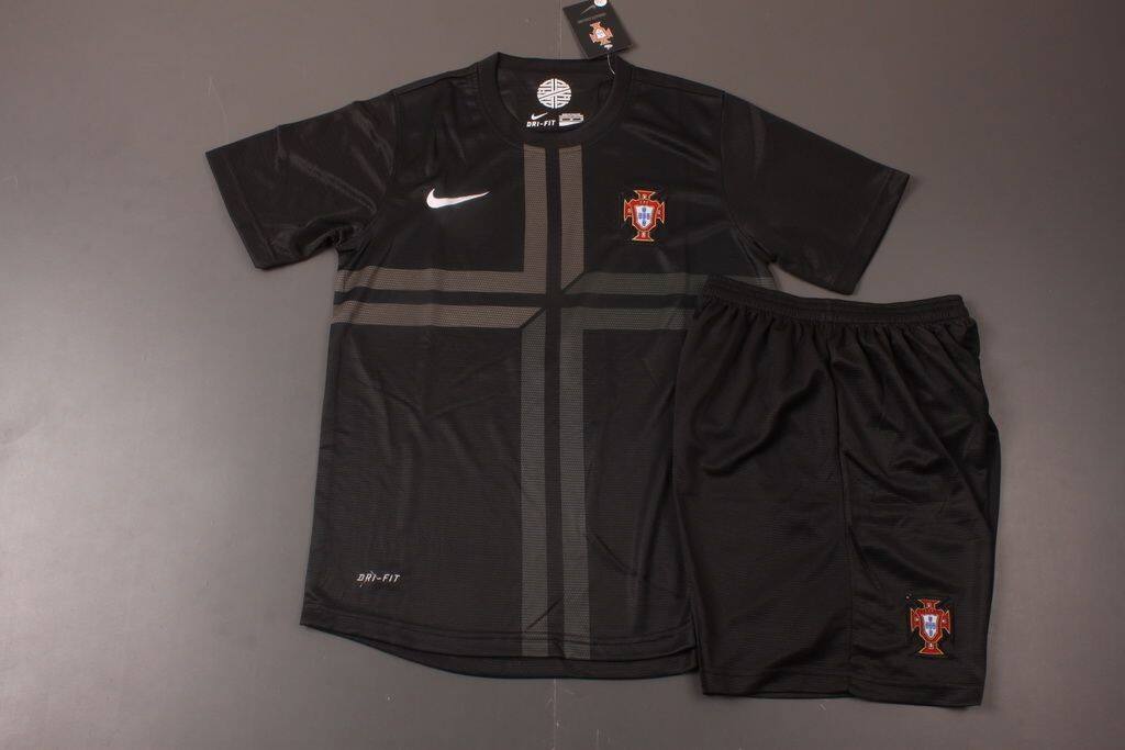 Professional Durable Kids Portugal 1314 Away Jersey KitShirtshorts