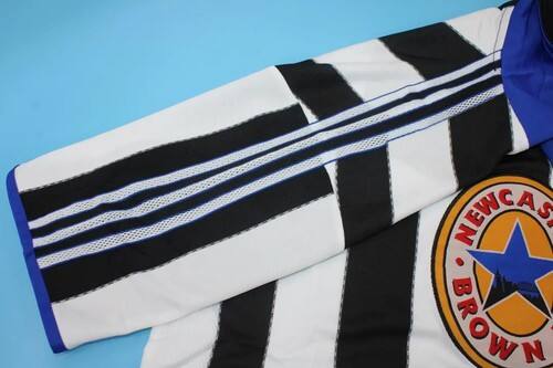 Official Licensed Football Team United #1999 Fresh Look Loyal Offic...