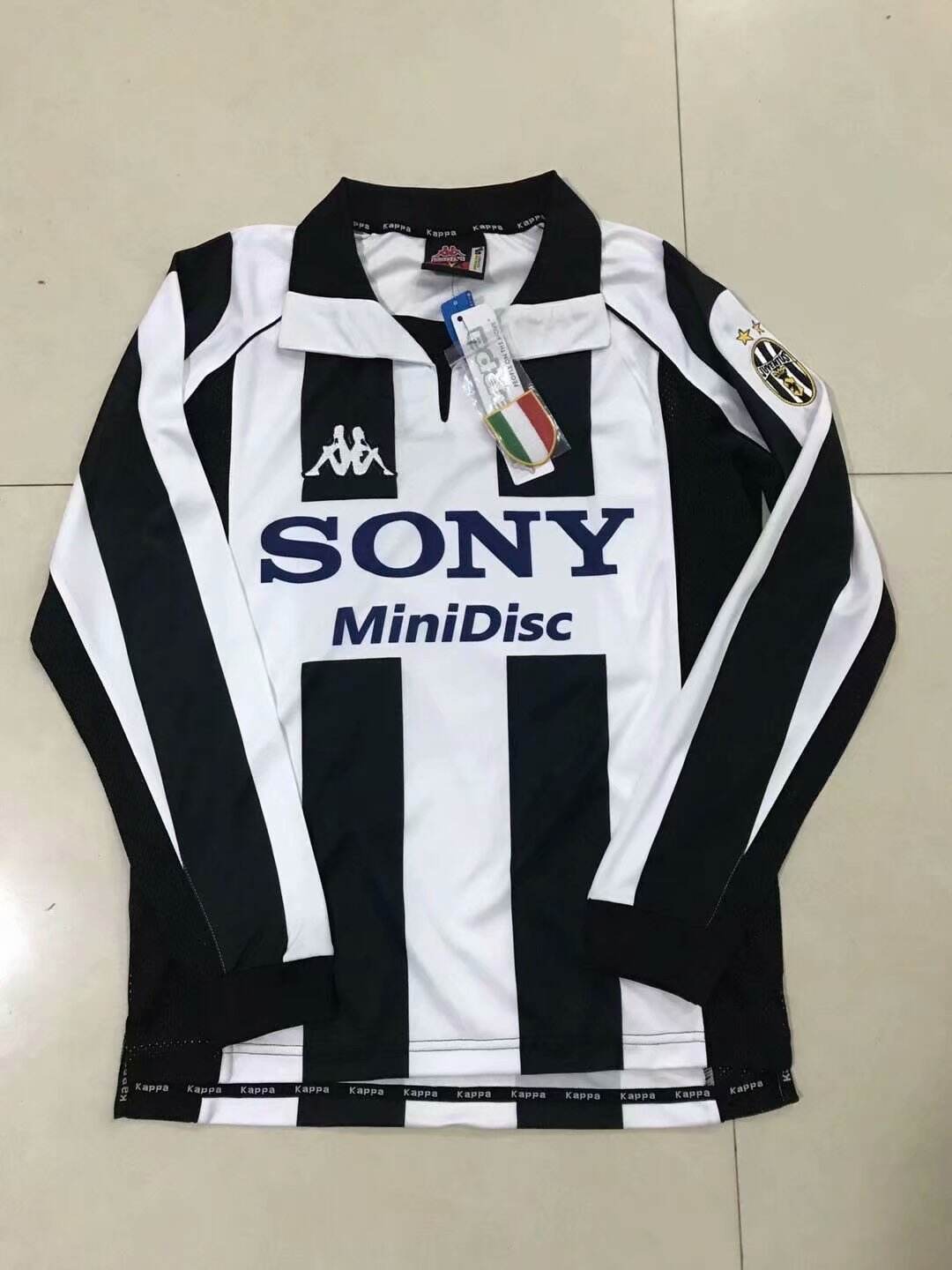 199798 JUVENTUS RETRO HOME LONG SLEEVE SHIRT - Official Replica 3858