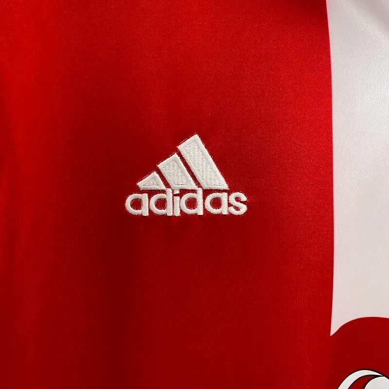 2004-2005 Benfica Jersey retro kit