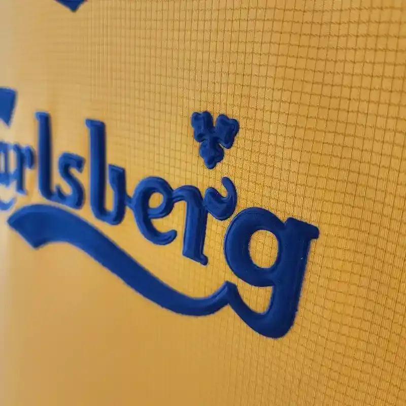 2000-2001 Liverpool Jersey retro kit