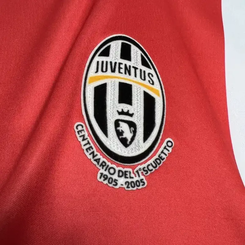 2005-2006 Juventus Jersey retro kit