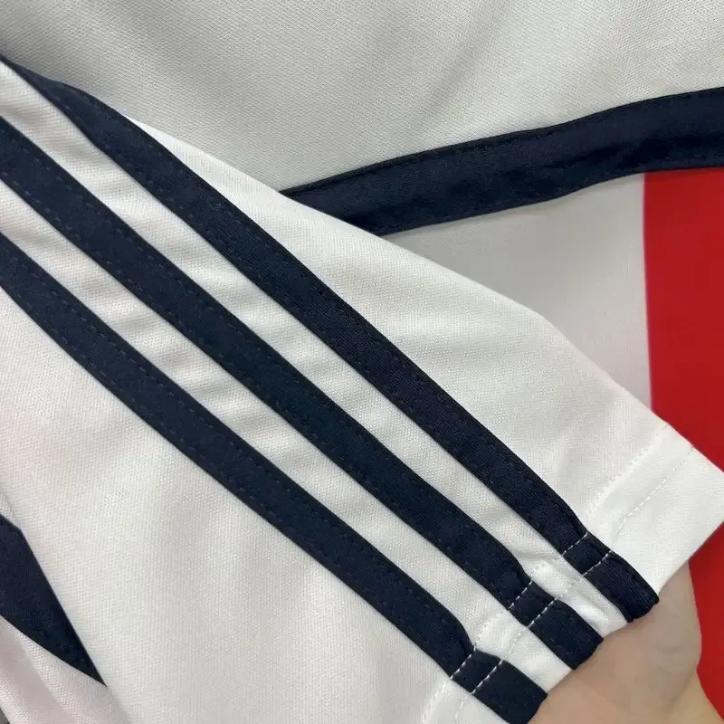 2000-2001 Bayern Munich Jersey retro kit