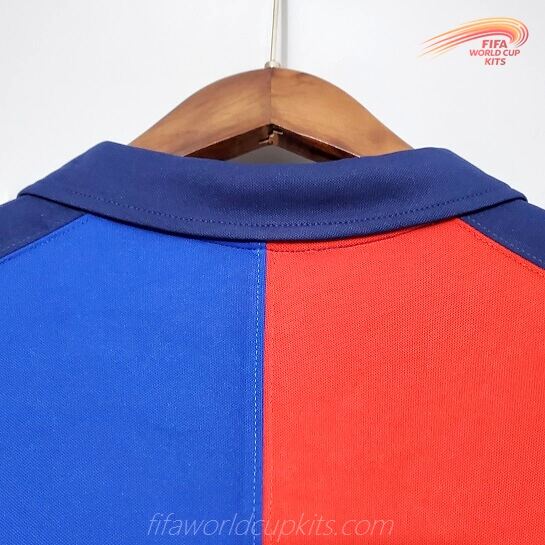Primary Football Shirt of Barcelona 99-00 season