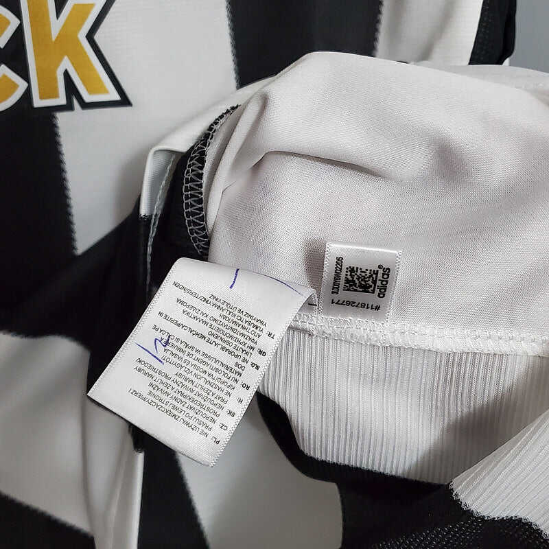 2005-2006 Newcastle  Home retro kit