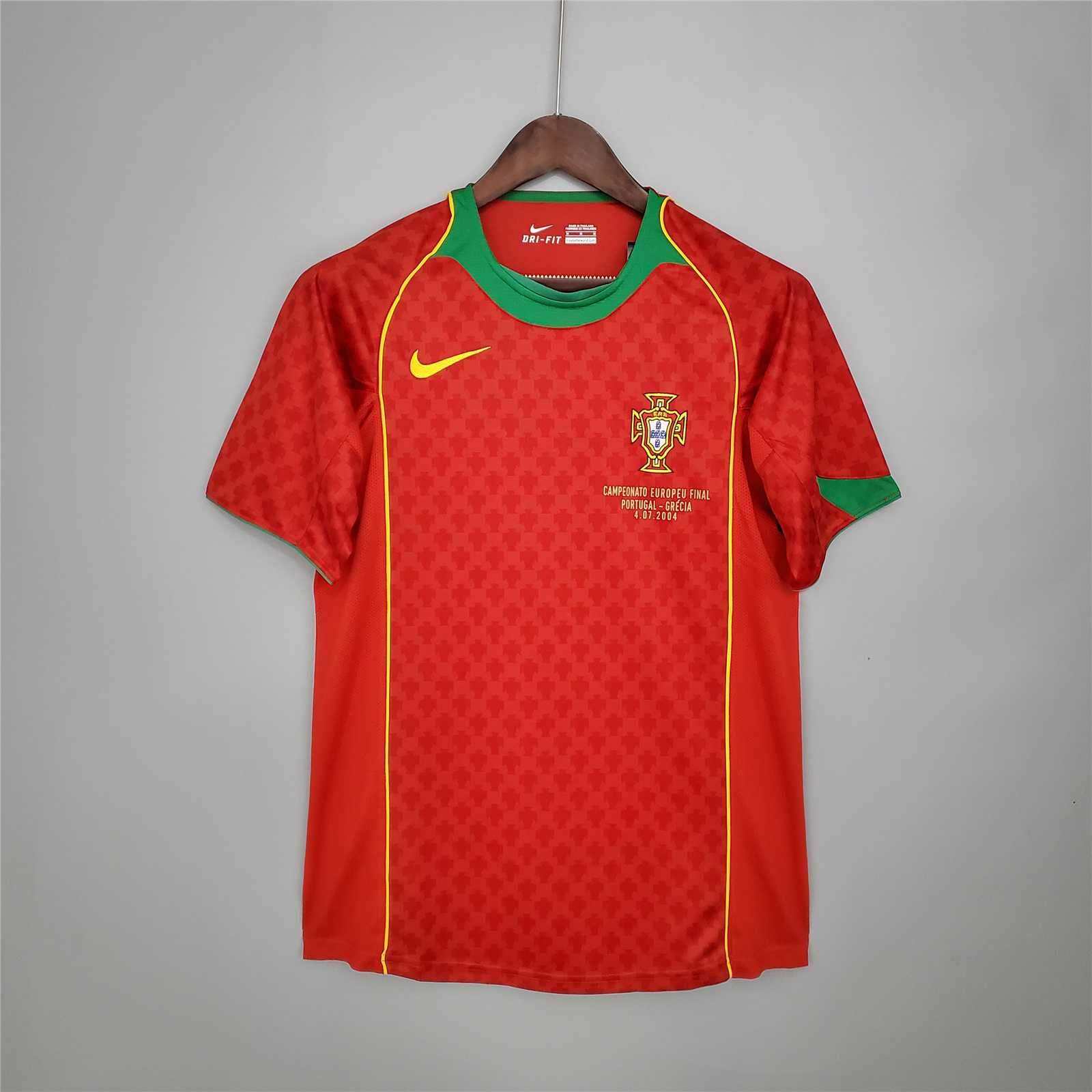 2004 Portugal Home kit