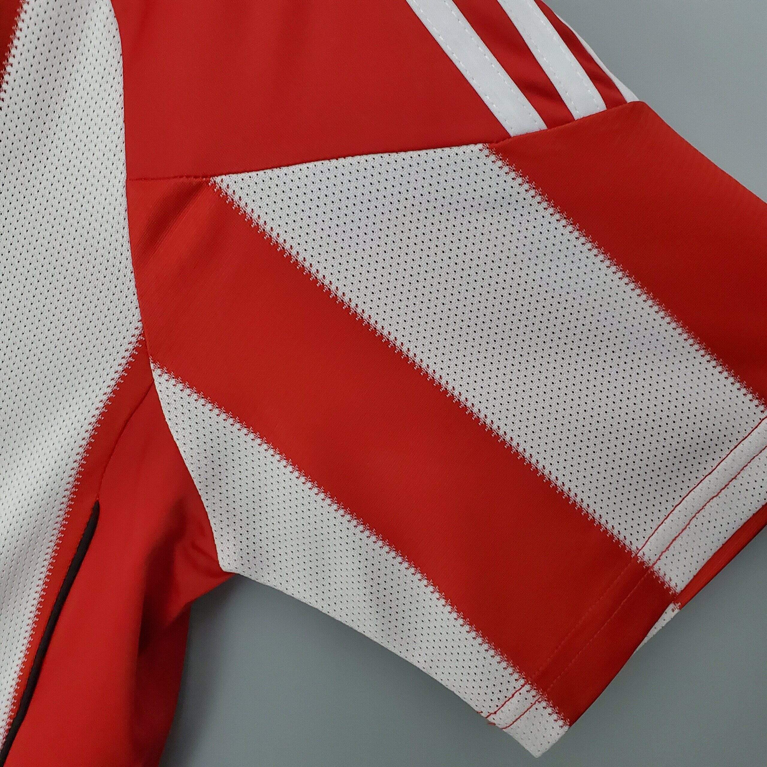 2010/11 Bayern Munich Home kit