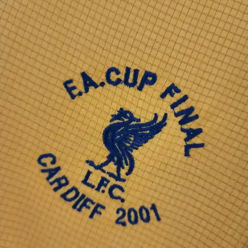 2000-2001 Liverpool Jersey retro kit