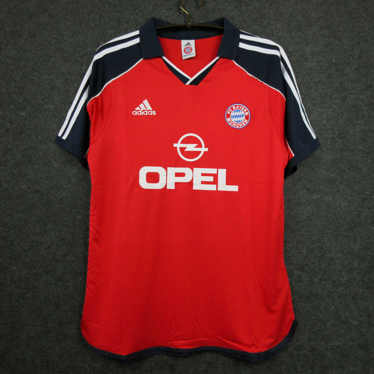 1999-2000 Bayern Munich home kit