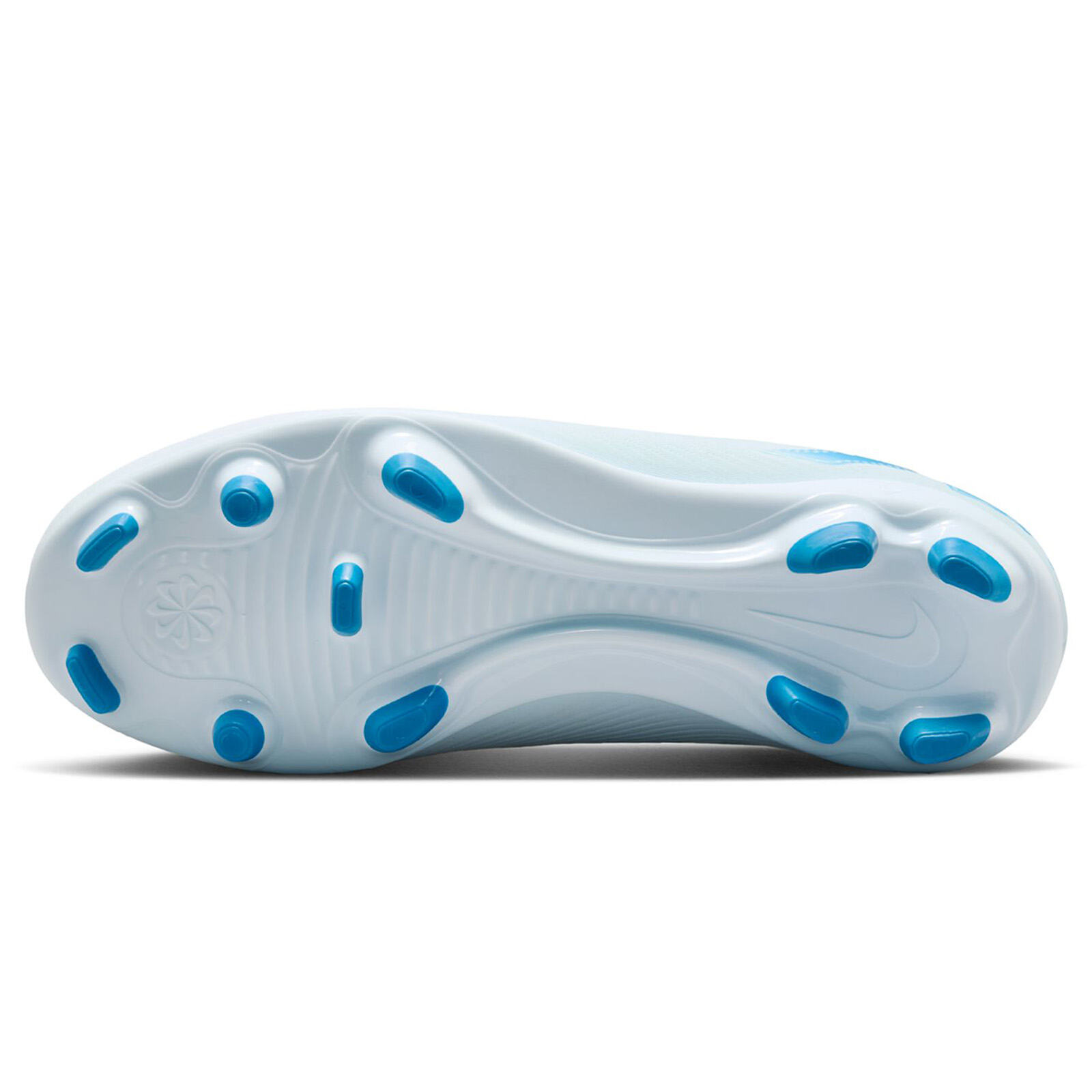 Experience Quality with Nike Your Favorite Team Away Kit perfect for