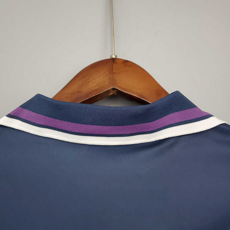 1994-1995 Tottenham retro kit