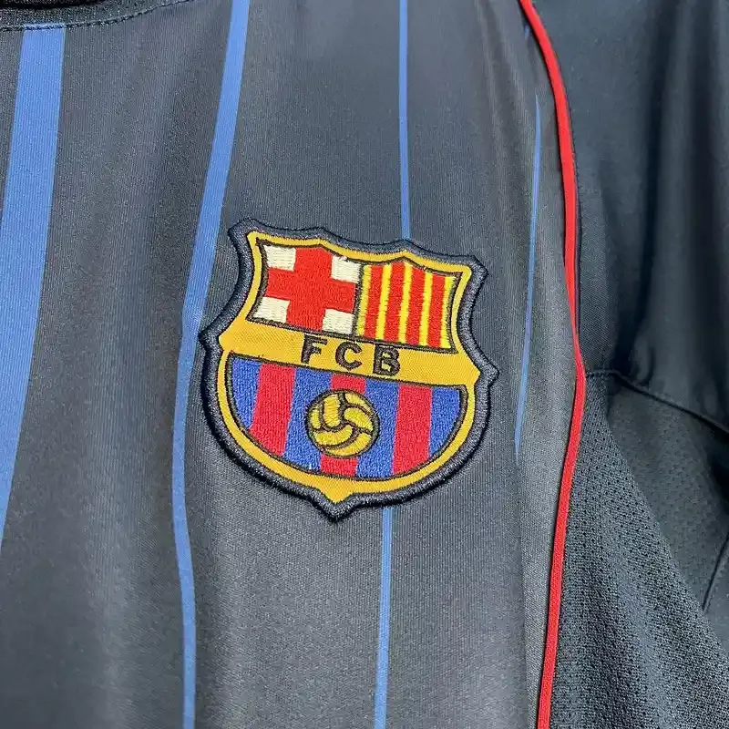 2004-2005 Barcelona Jersey retro kit