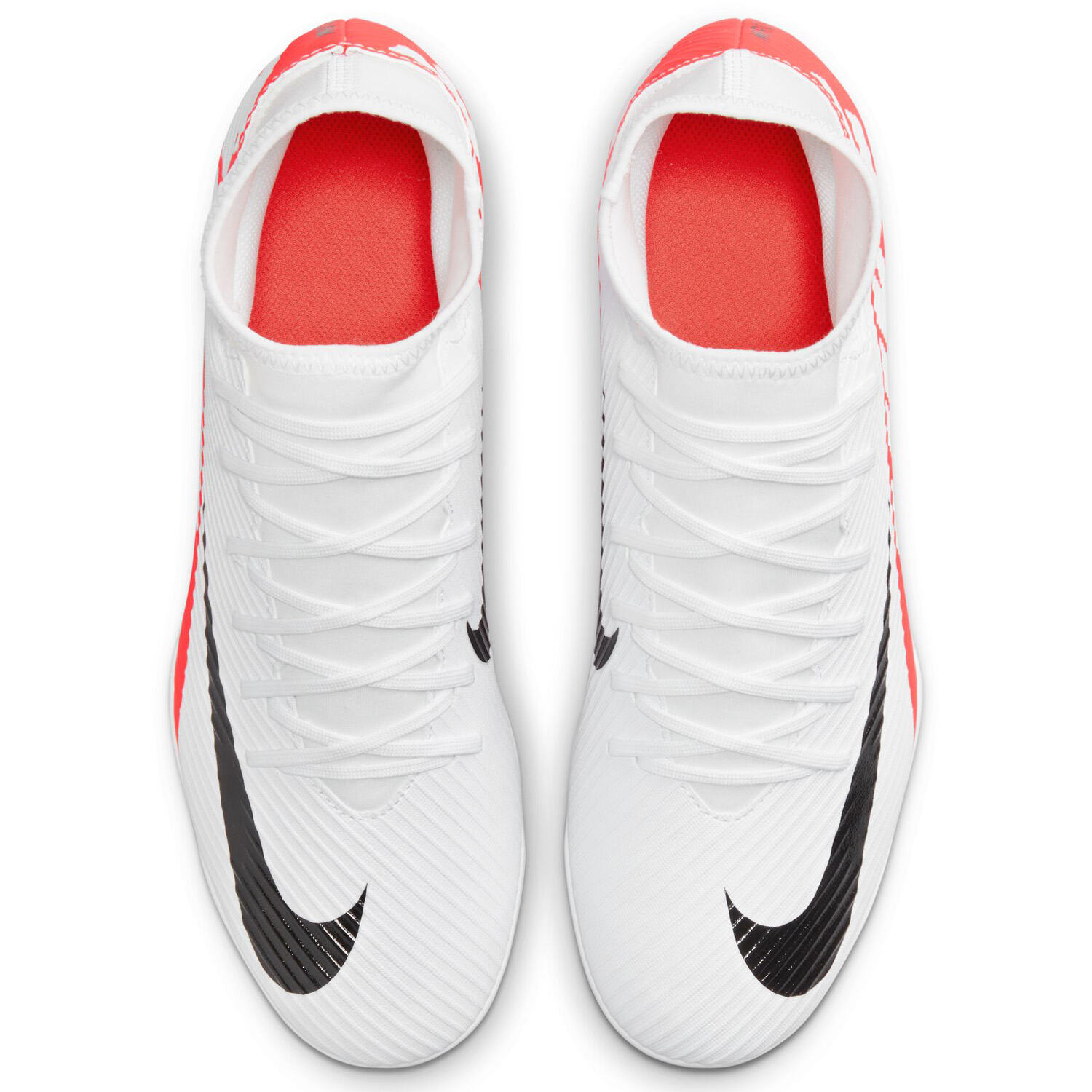 Experience Durability with Nike Your Favorite Team Replica Jersey Set