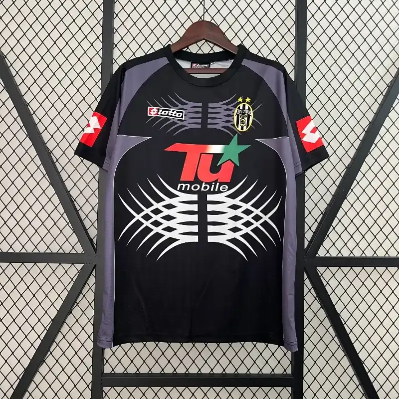2001-2002 Juventus Goalkeeper Soccer retro kit