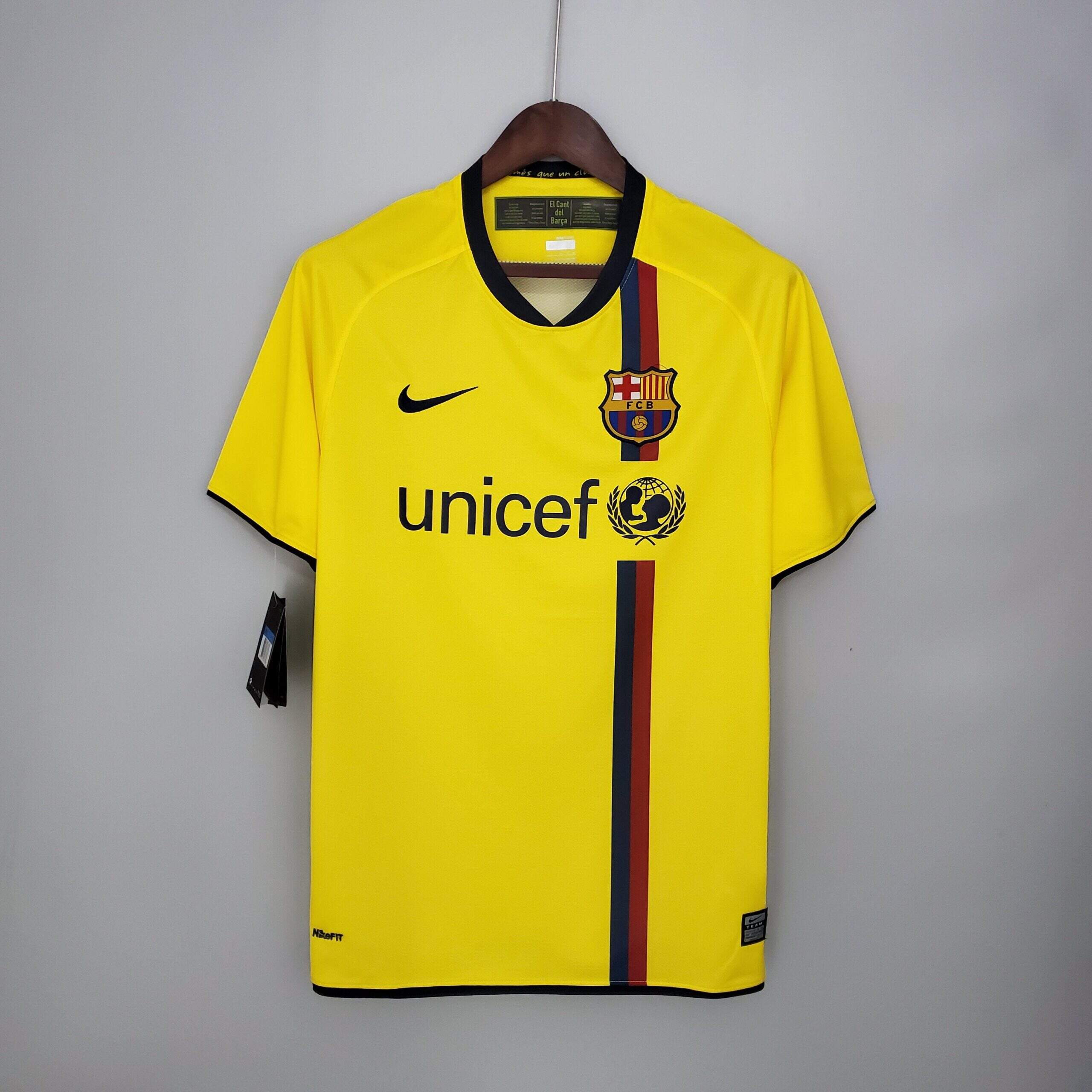 2008/09 Barcelona away kit