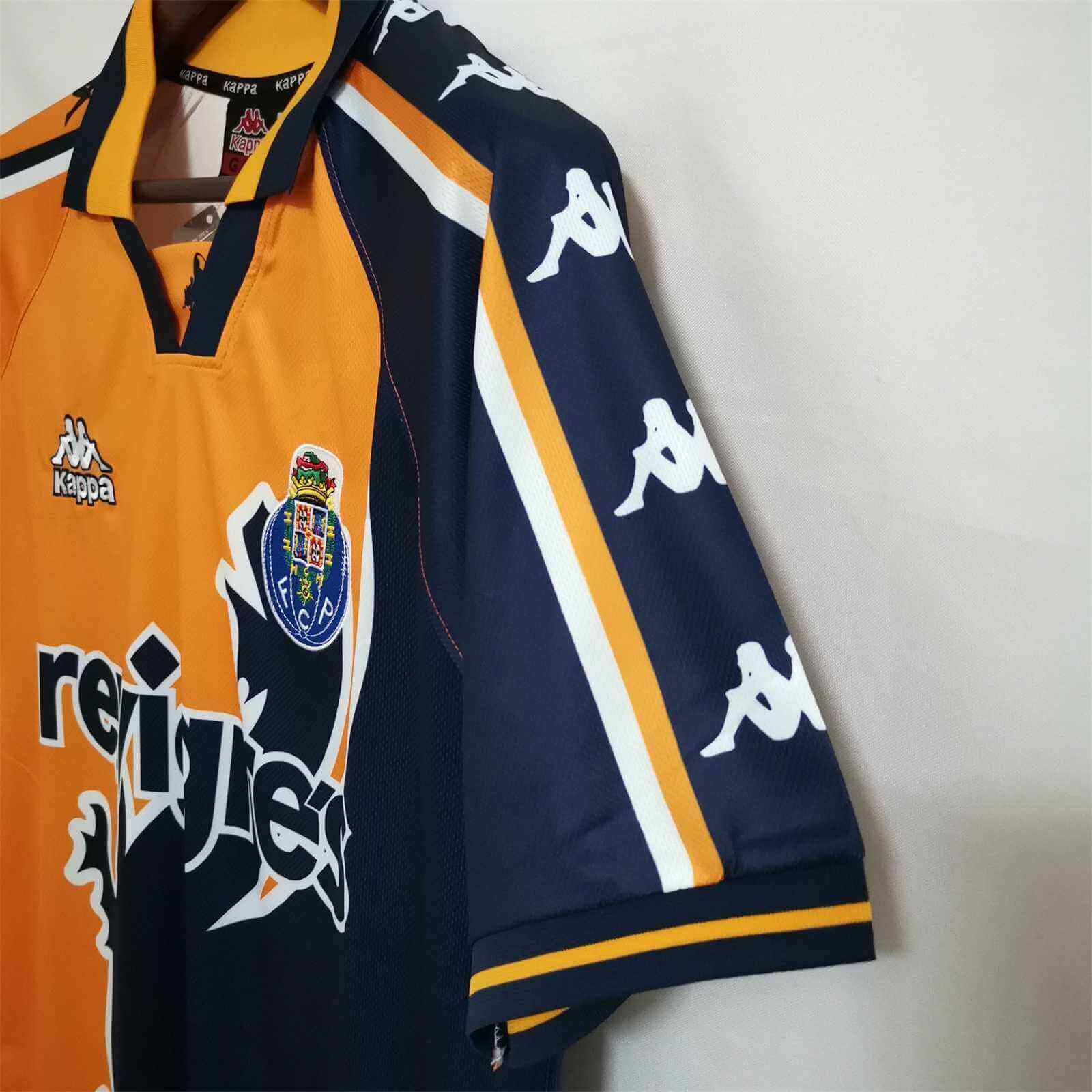 1997-98 FC Porto Home kit