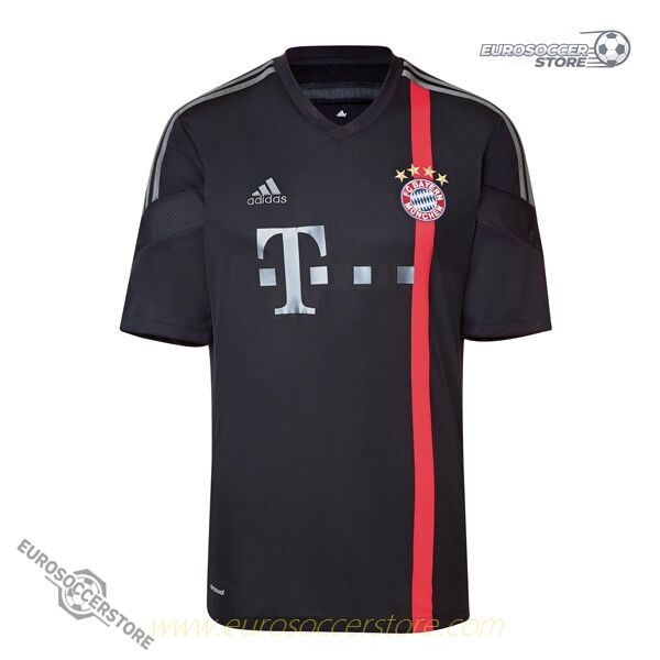 Retro Away Jersey of Bayern Munich from the 14-15 Season
