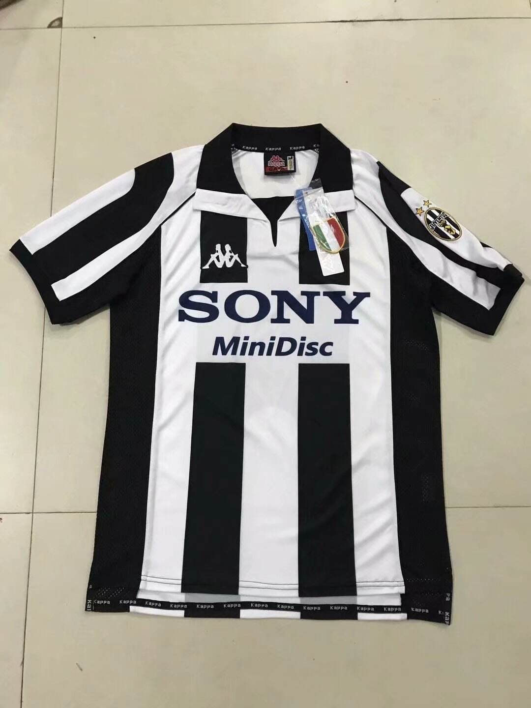 199798 JUVENTUS RETRO HOME SHIRT - Official Replica 3863