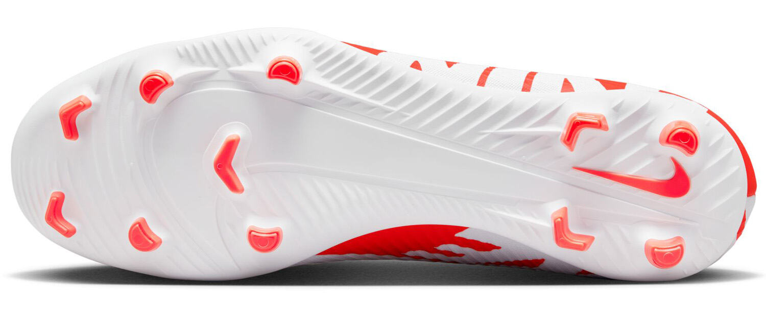 Experience Durability with Nike Your Favorite Team Replica Jersey Set