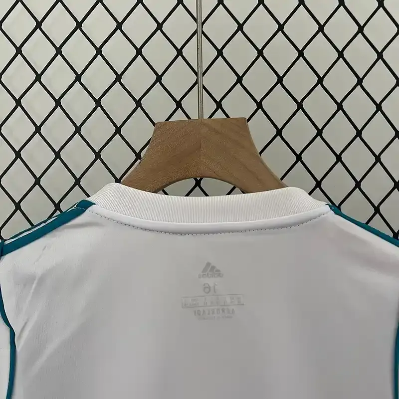 2017-2018 Kids Real Madrid Jersey retro kit